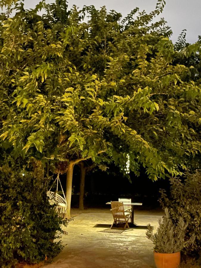 Villa Only Adults 2 Pax - Piscina Privada - A/C - Wifi - Bbq บลาเนส ภายนอก รูปภาพ